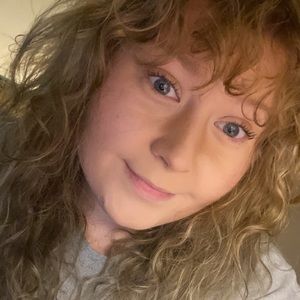 Meet your Posher, Kara